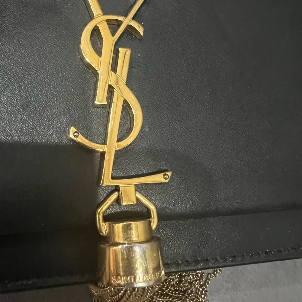 Yves Saint Laurent Kate Monogram Tassel crossbody bag - Picture 4 of 16